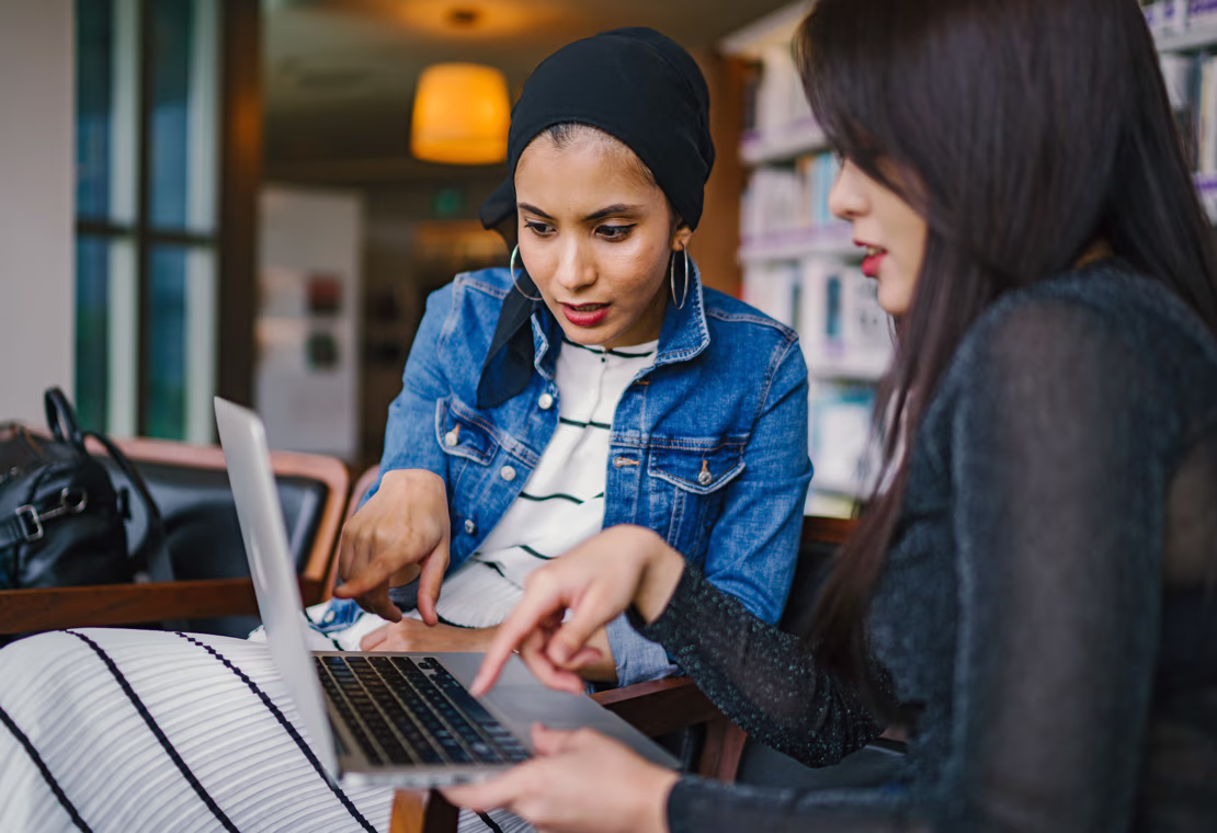 Young consumers choose online advice over traditional banks