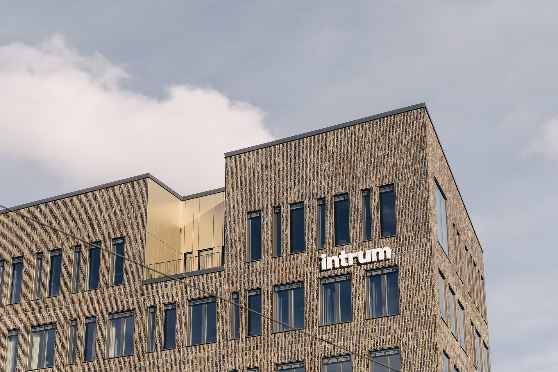 Intrum Office Exterior 001 (Intrum Brand Places 001)
